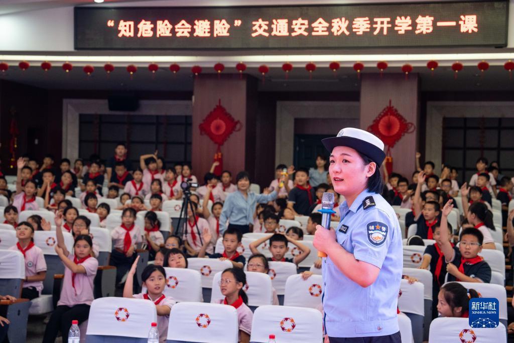 集结号游戏中心充值版